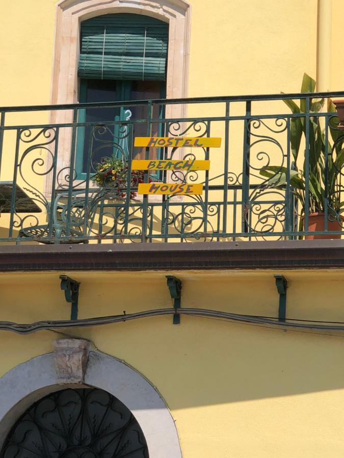 Hostel Beach House Giardini Naxos Exterior foto