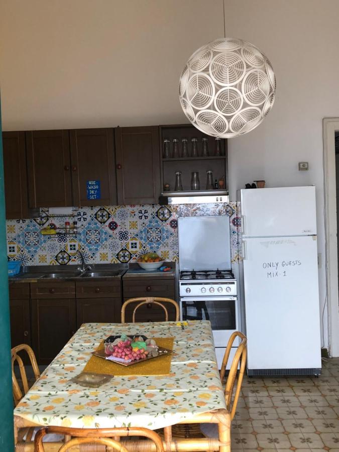 Hostel Beach House Giardini Naxos Exterior foto