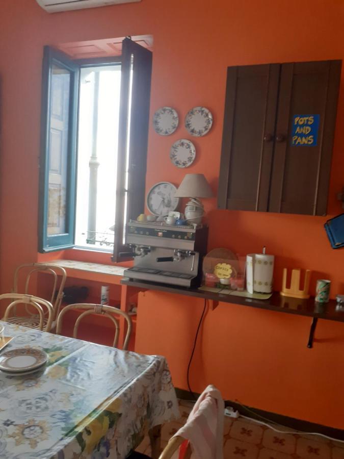 Hostel Beach House Giardini Naxos Exterior foto